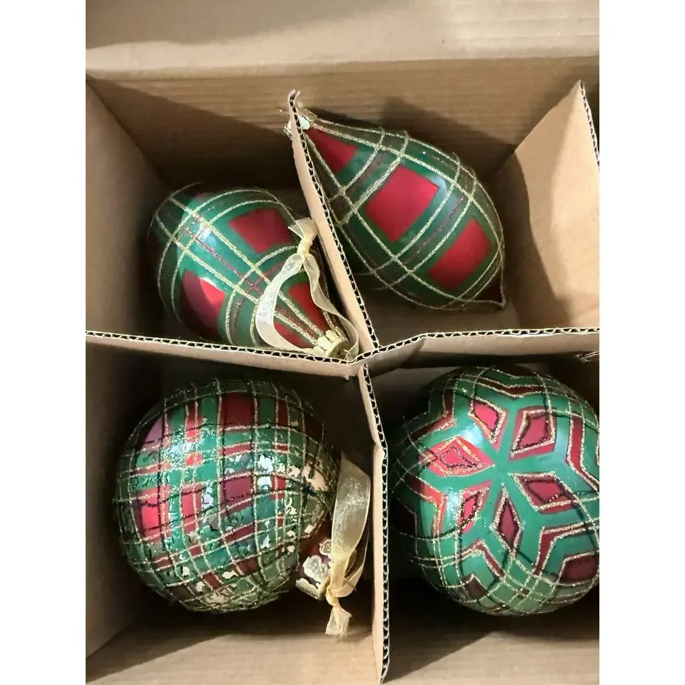 Vintage Jeffrey Banks Home Set of 8 Large Plaid Tartan Glass Ornaments w/ Box
